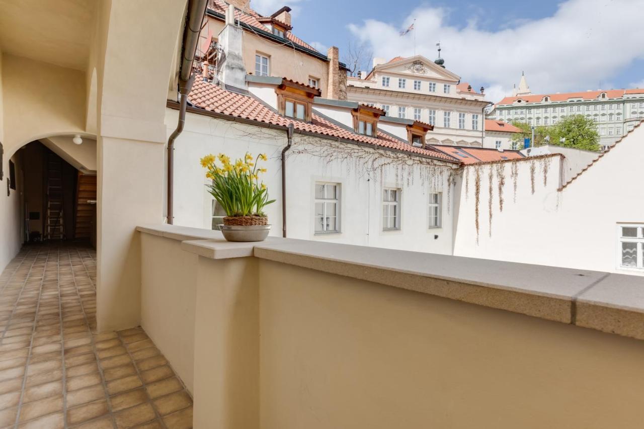 Apartment Thunovska 10 Prag Exterior foto